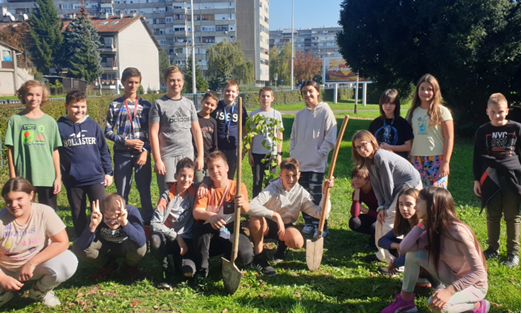 Students of Primary school Nikola Tesla participated in the action „Plant a tree, don't be a stump!